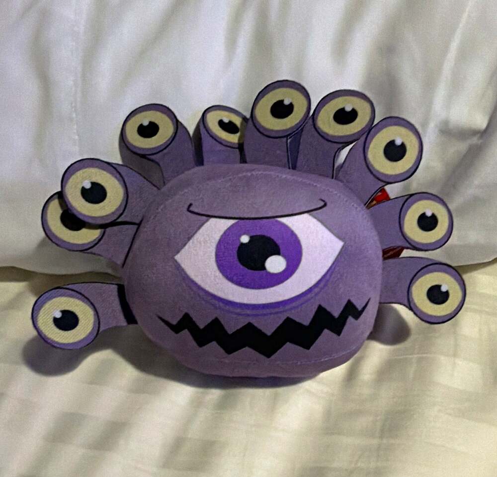 Hasbro Dungeons & Dragons Beholder Purple Plush Stuffed Toy 2023 F9423